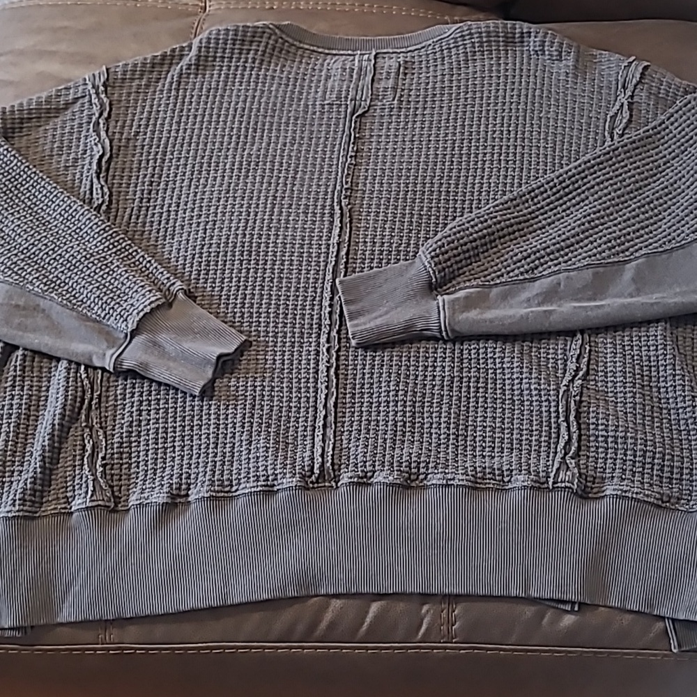 American Eagle Lived-in Gray M Waffle Knit Thermal Sweater Boxy Oversized Boho - Picture 8 of 11
